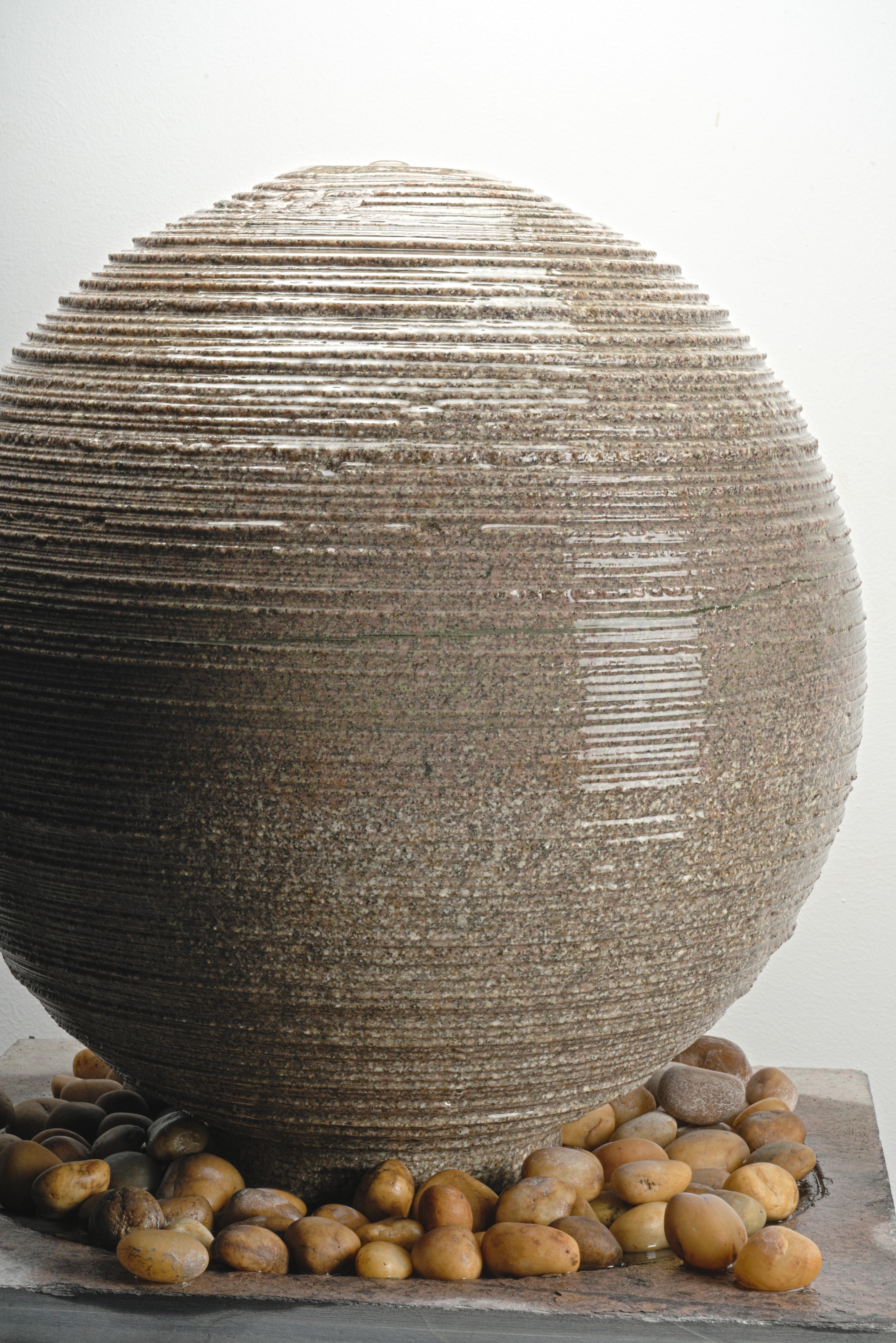 Ribbed Sphyrical fountain