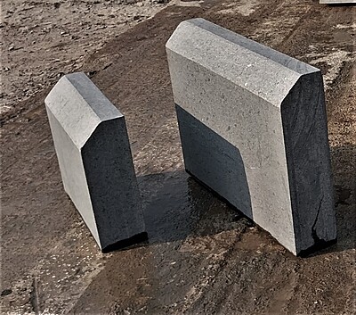 Kerbstone